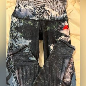 Rare and Discontinued Niyama Sol Raven Leggings XS